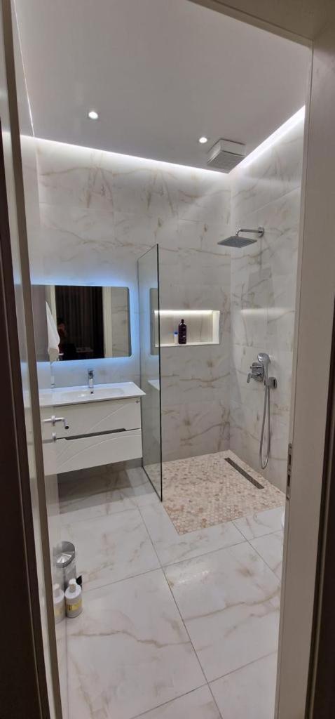Lilo'S Place Tiranë Ngoại thất bức ảnh